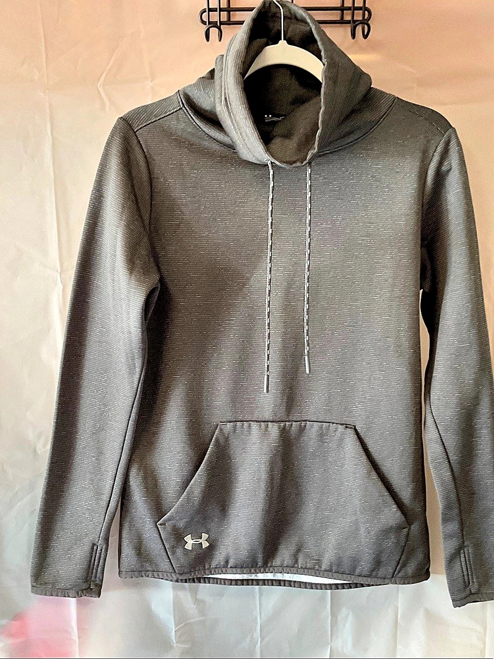 Under Armour Gray Hoodie Size XS Like New